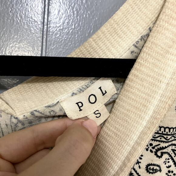 POL Cream Patchwork Bandana V-neck Oversized Multi Media Boho Western Top S - Picture 3 of 6